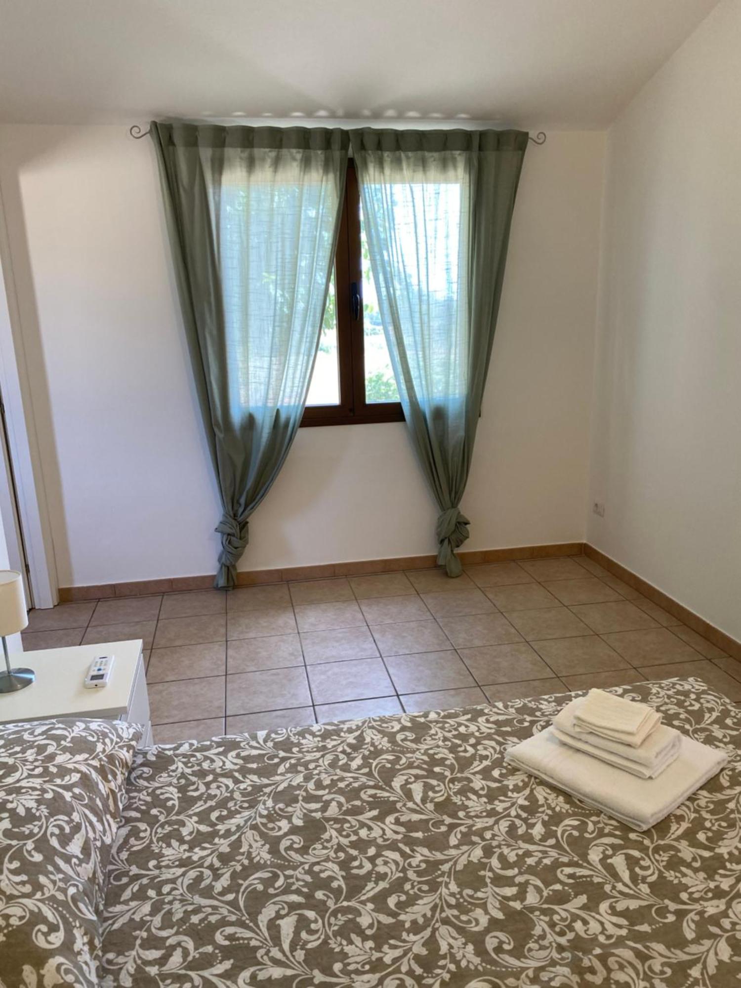 La Collina: L'Alba Apartment Castiadas Luaran gambar