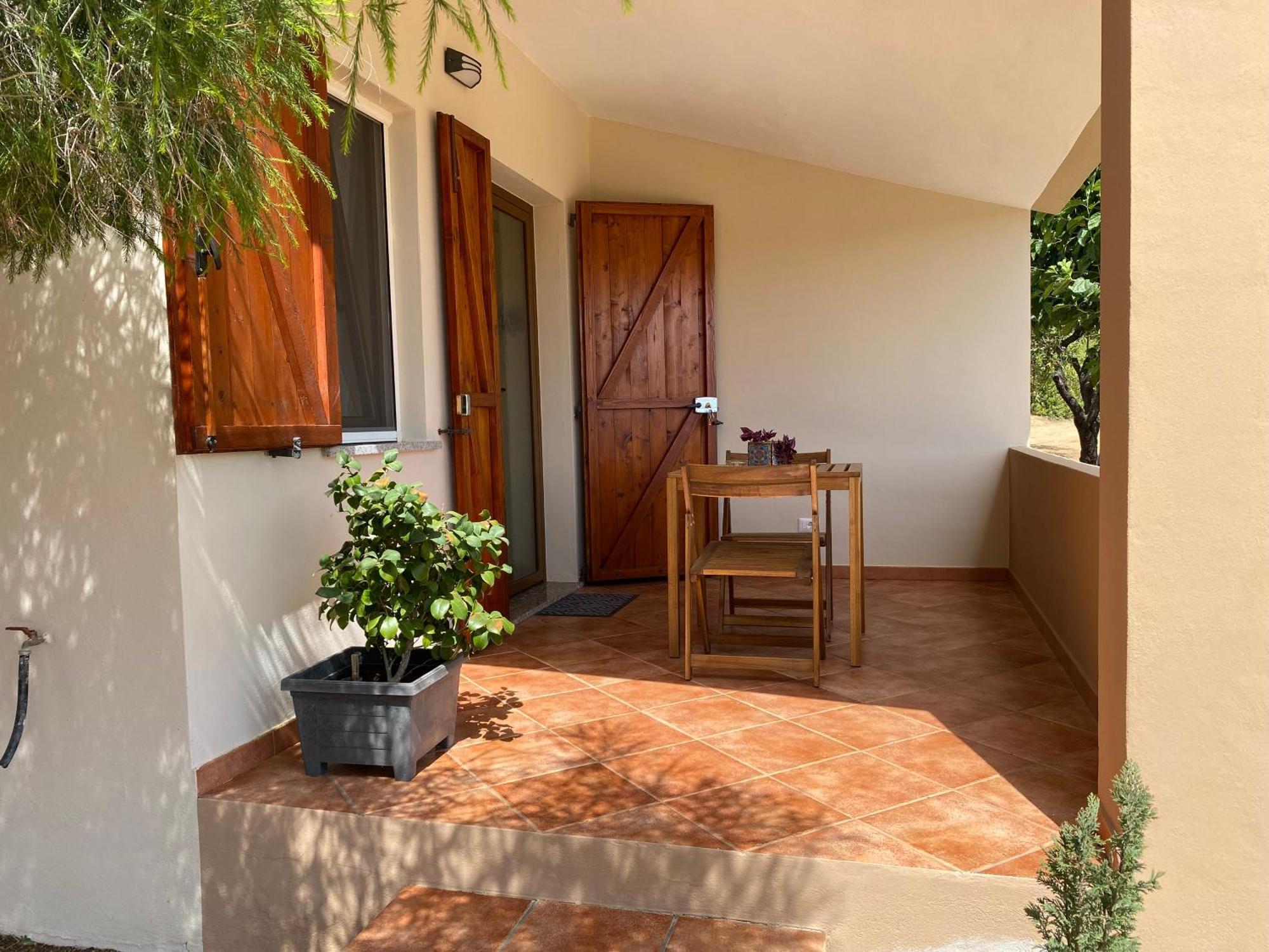 La Collina: L'Alba Apartment Castiadas Luaran gambar